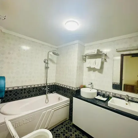 Moon Hotel Cau Giay Hanoi Exterior photo